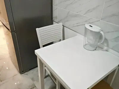 bucatarie apartament inchiriere Sector 1 București cu frigider